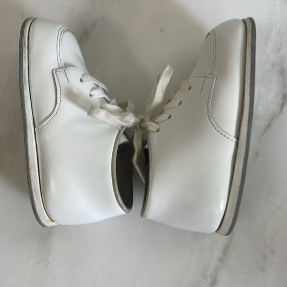 Stride Rite, traditional white leather baby infant shoe size 4.5 good condition - Picture 6 of 9